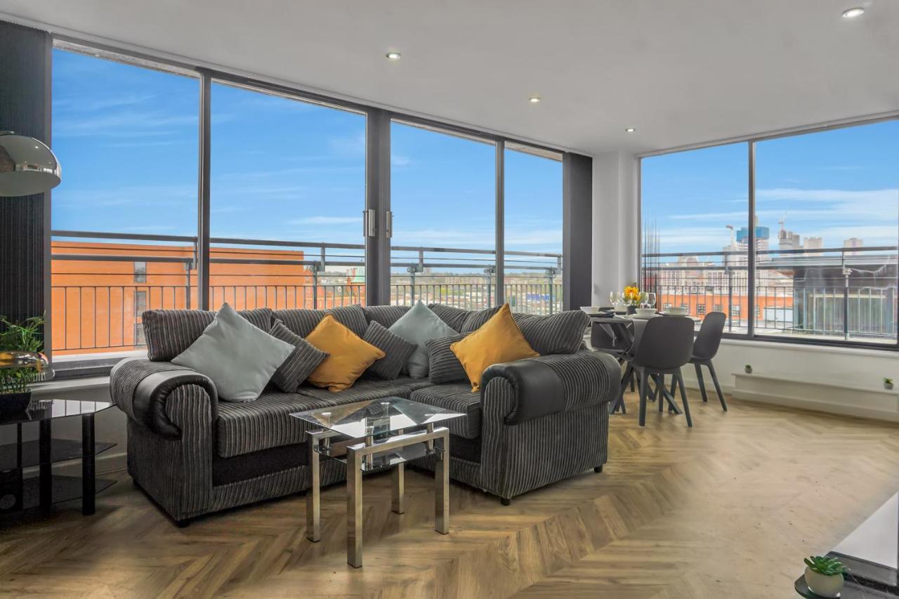Penthouse - Amazing City Skyline Views - Free Parking - Balcony - Utilita Arena - New St Station - Bullring Shopping Birmingham Exterior photo