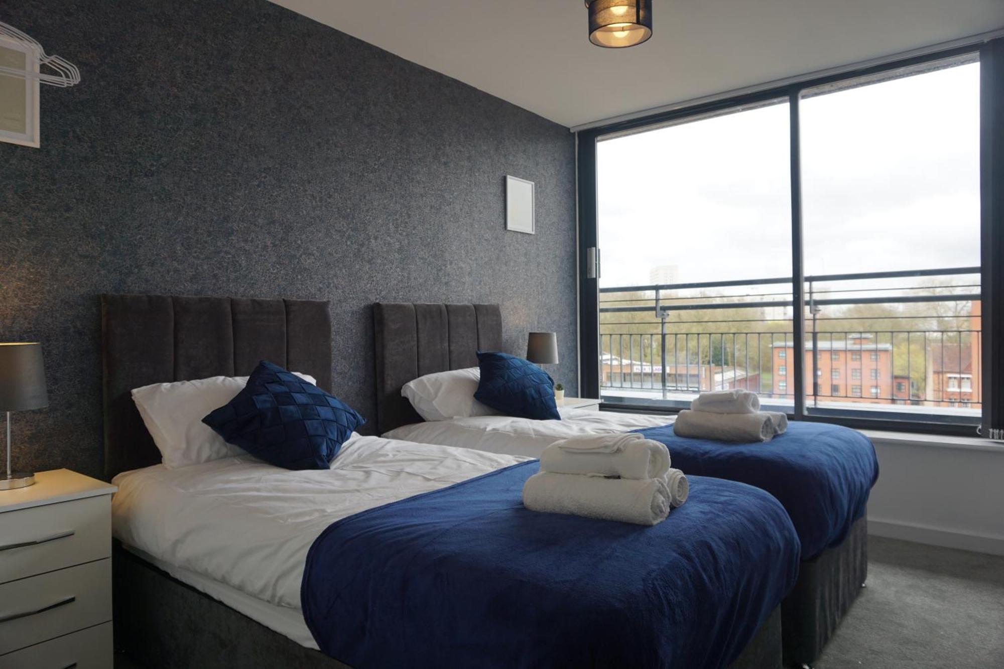 Penthouse - Amazing City Skyline Views - Free Parking - Balcony - Utilita Arena - New St Station - Bullring Shopping Birmingham Exterior photo